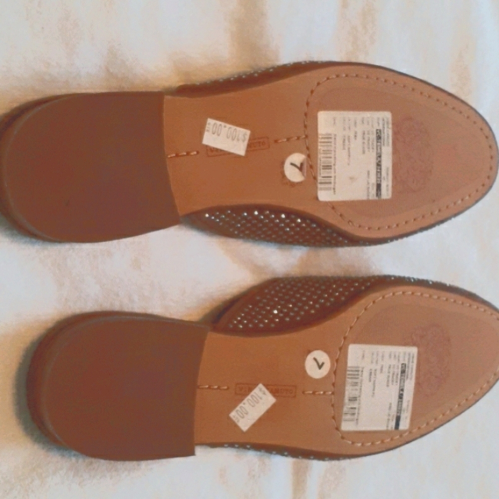 Shoes - Picture 3 of 4